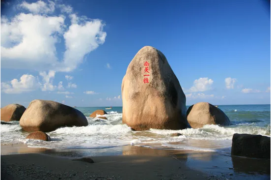 化身藍(lán)海衛(wèi)士，守護(hù)三亞海濱丨盈峰環(huán)境首個(gè)“海域保潔”項(xiàng)目正式簽約進(jìn)場(chǎng)